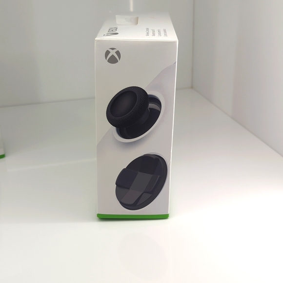 Brand New Xbox Controller - Picture 3 of 3